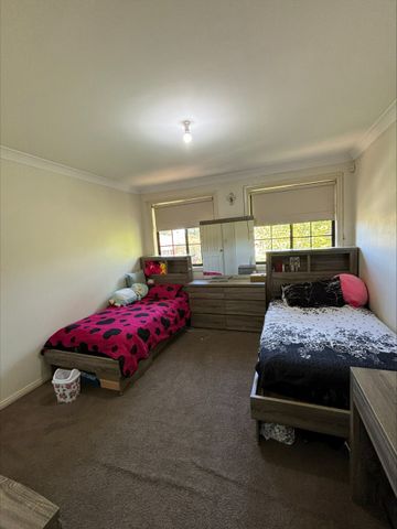 For Rent: Spacious Freestanding 3 Bedroom Townhouse with Lock-Up Garage - Photo 4