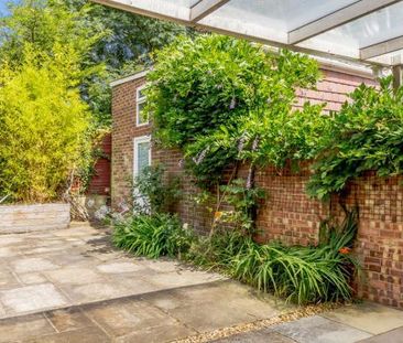 3 bedroom semi-detached house to rent - Photo 6