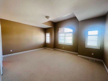 For Lease - 2366 Chateau Common, Oakville, Ontario - Photo 5