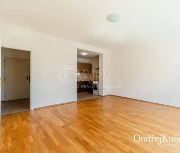 Byt 2+kk s velkým balkonem, vlastním sklepem a možností parkování, ... - Photo 6