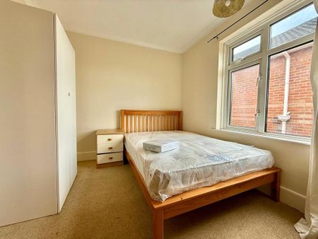 4 bedroom detached house to rent - Photo 5