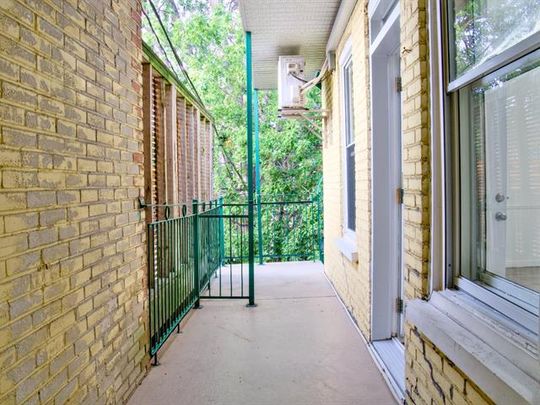 5453 Boul. St Michel - Photo 1