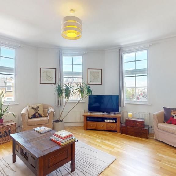 2 bedroom flat to rent - Photo 1