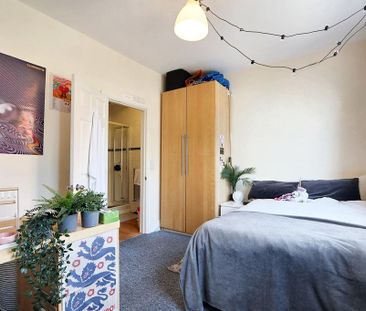 6 bedroom terraced house to rent - Photo 2