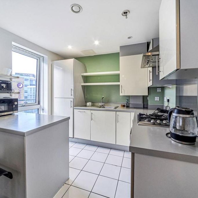 3 bedroom flat to rent - Photo 1
