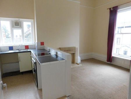 2 bedroom flat to rent - Photo 5