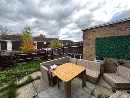 3 bedroom terraced house to rent - Photo 4