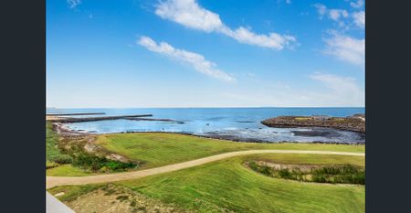 Luxury Apartment Living - Photo 4