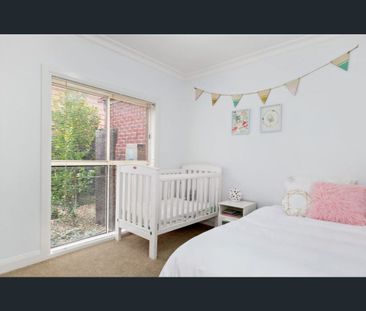 Position Perfect - Photo 2