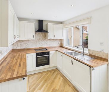2 bedroom semi-detached house to rent - Photo 3
