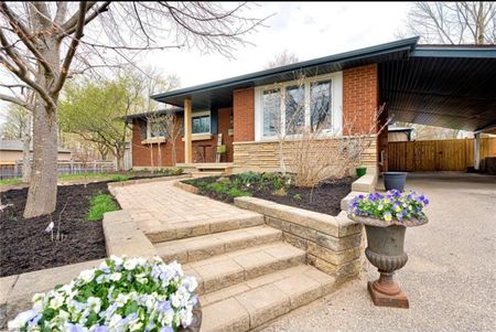 For Lease - 33 Renwick Avenue, Cambridge, Ontario - Photo 4