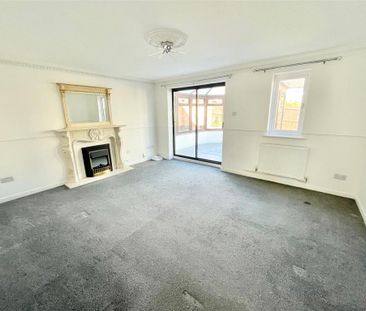4 bedroom detached house to rent - Photo 1