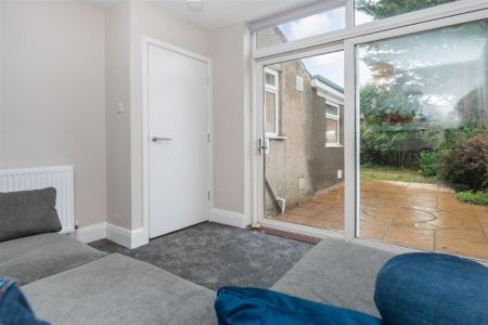 4 bedroom house to rent - Photo 2