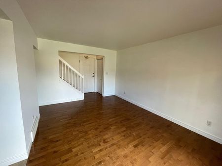 For Lease - 1730 COLUMBIA Court Unit# 97, Windsor, Ontario - Photo 3