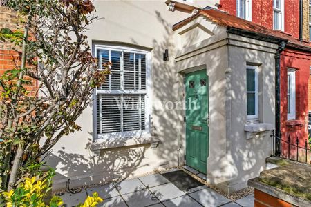 2 bedroom terraced house to rent - Photo 3