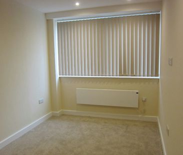 Flat to rent on - Photo 3