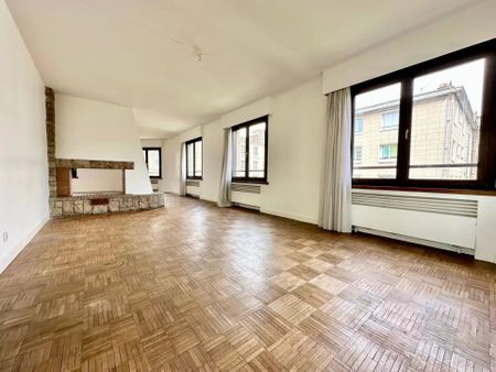 Location Appartement 4 pièces 134m² BOULOGNE SUR MER 62200 - Photo 2