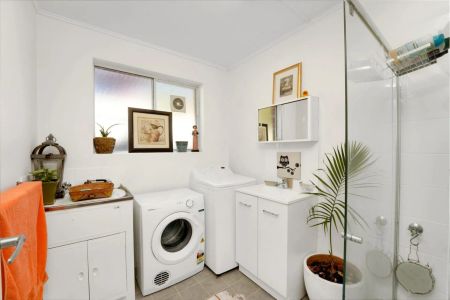 Renovated unit in Convenient Location - Photo 4