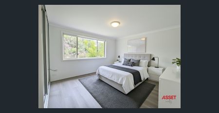 Bright, Spacious & Updated Apartment in Prime Location - Photo 3