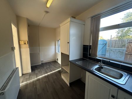 Cautley Road, Cross Green, LS9 - Leeds - Photo 5