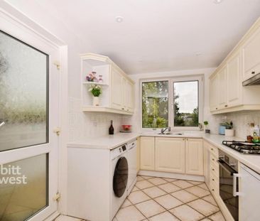 4 bedroom detached house to rent - Photo 4