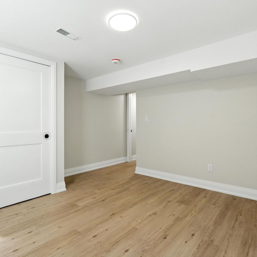 For Lease - 929 Upper Ottawa Street Unit# B, Hamilton, Ontario - Photo 1