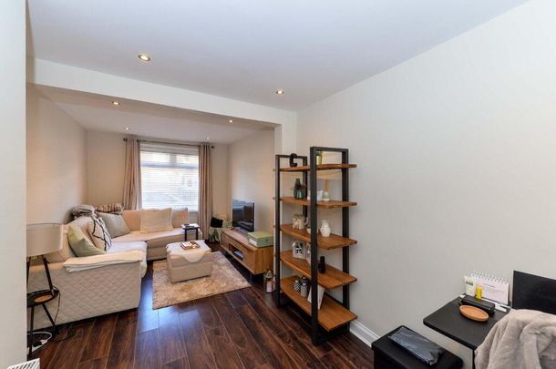 18 Connsbrook Park, Belfast, BT4 1NF - Photo 1