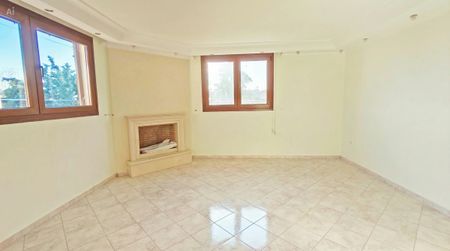 Ενοικιάζεται Πολυτελής Μονοκατοικία 240 τ.μ. στο Ωραιόκαστρο - Φωτογραφία 2