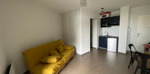 Location Appartement 1 pièce 23m² LA ROCHELLE 17000 - Photo 2