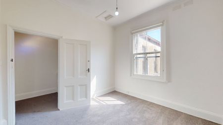 Beautiful House In The Perfect Location! - Photo 4