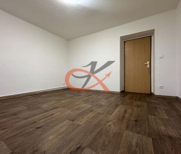 Pronájem bytu 2+1 52 m2 - Fotografie 1