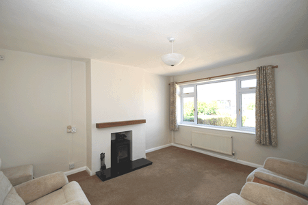 3 bedroom semi-detached bungalow to rent - Photo 3