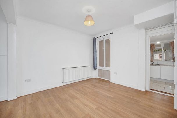 2 bedroom terraced house to rent - Photo 1