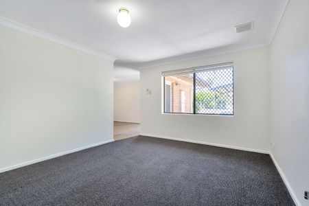 19 Helena Place, - Photo 3