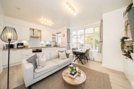 4 bedroom flat to rent - Photo 5