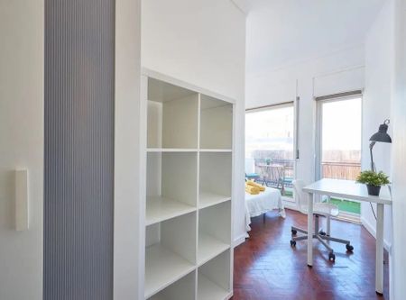 Avenida Miguel Bombarda, Lisbon, Lisbon 1050-162 - Photo 5