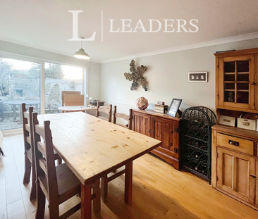 3 bedroom semi-detached house to rent - Photo 5