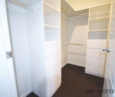 Come Home to Something Special at This Apartment. Unbeatable Location - Walk to Transport and Shops - Photo 3