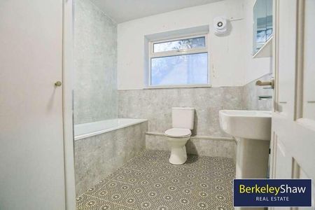 Lark Lane, Liverpool, Merseyside, L17 - Photo 5