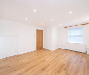 4 bedroom detached house to rent - Photo 1