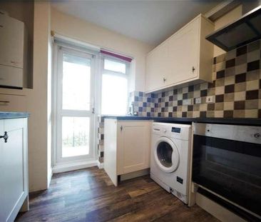 Courts Road, Earley, Reading, RG6 - Photo 6