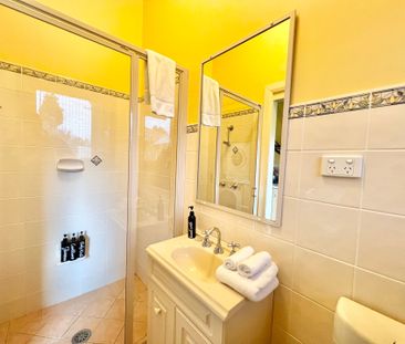 Beautiful and Plenty of Room to Relax! - Furnished & Serviced - Photo 5