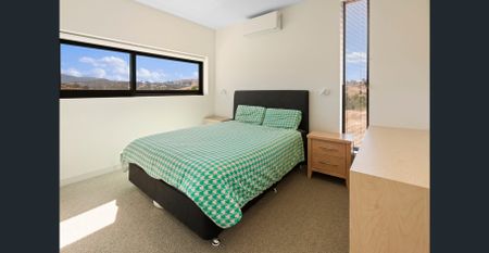 The perfect rural retreat - offered furnished - Photo 3