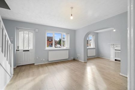 3 bedroom semi-detached house to rent - Photo 5