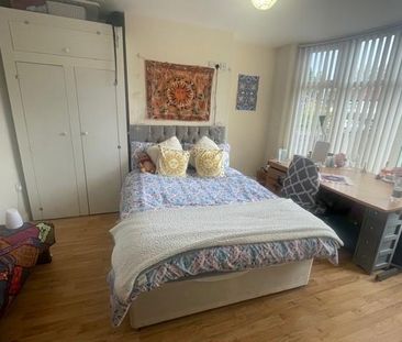 5 bedroom private hall to rent - Photo 2