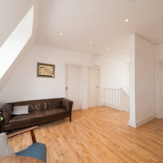 3 Bed Flat, Brixton, SE24 - Photo 1