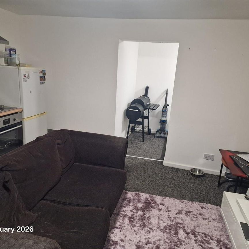 Stratford Terrace, Leeds - Photo 1