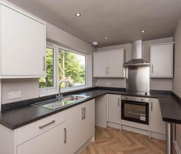 2 bedroom terraced house to rent - Photo 2