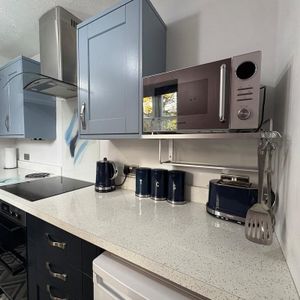 1 bedroom apartment to rent - Photo 2