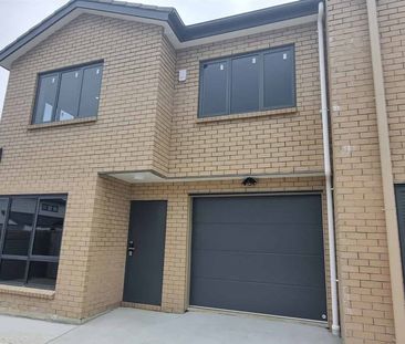 Beautiful Townhouse available for rent in Mangere East - Photo 3